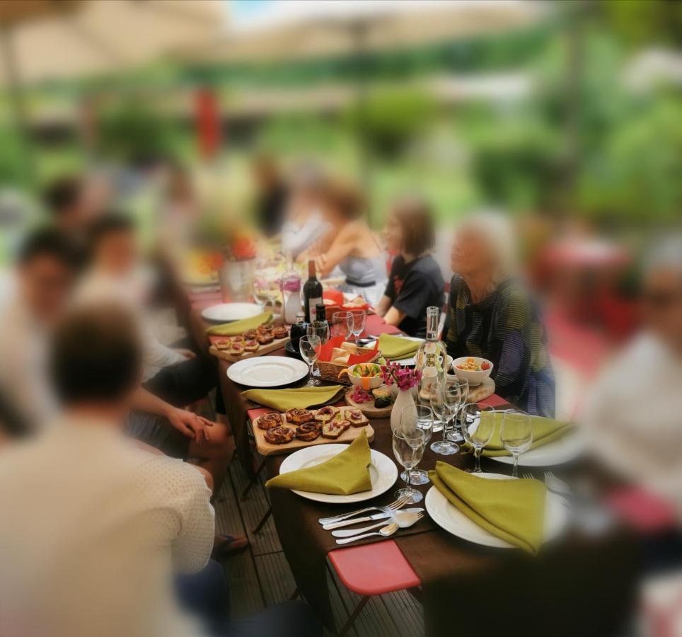 Logis Hotel Restaurant La Barguillere 圣皮埃尔德日瓦 外观 照片