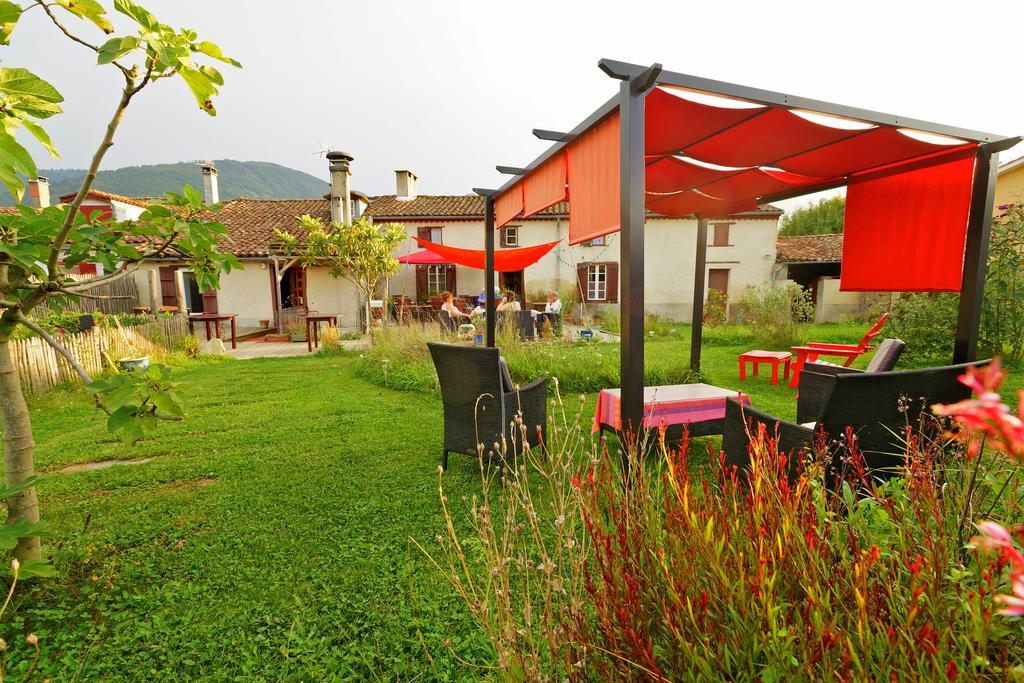 Logis Hotel Restaurant La Barguillere 圣皮埃尔德日瓦 外观 照片
