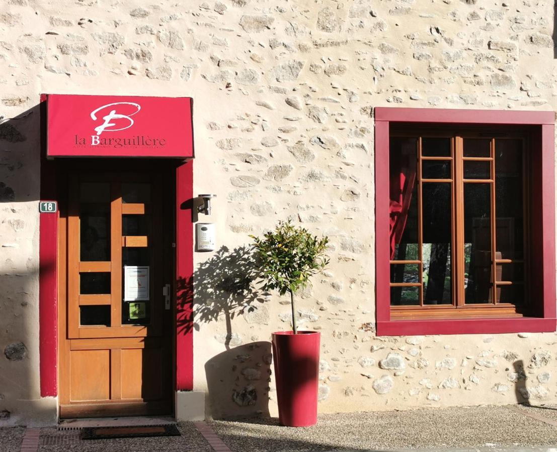 Logis Hotel Restaurant La Barguillere 圣皮埃尔德日瓦 外观 照片