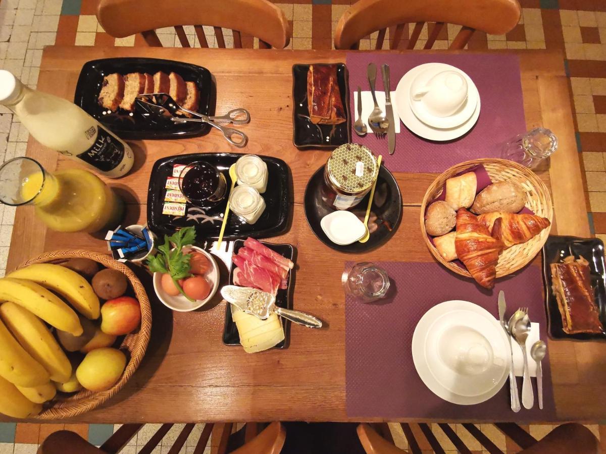 Logis Hotel Restaurant La Barguillere 圣皮埃尔德日瓦 外观 照片