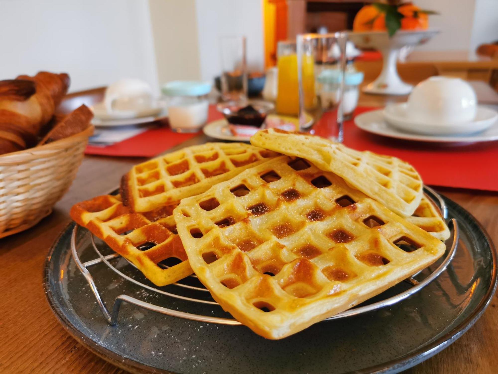 Logis Hotel Restaurant La Barguillere 圣皮埃尔德日瓦 外观 照片