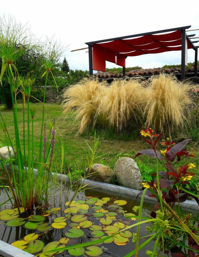 Logis Hotel Restaurant La Barguillere 圣皮埃尔德日瓦 外观 照片