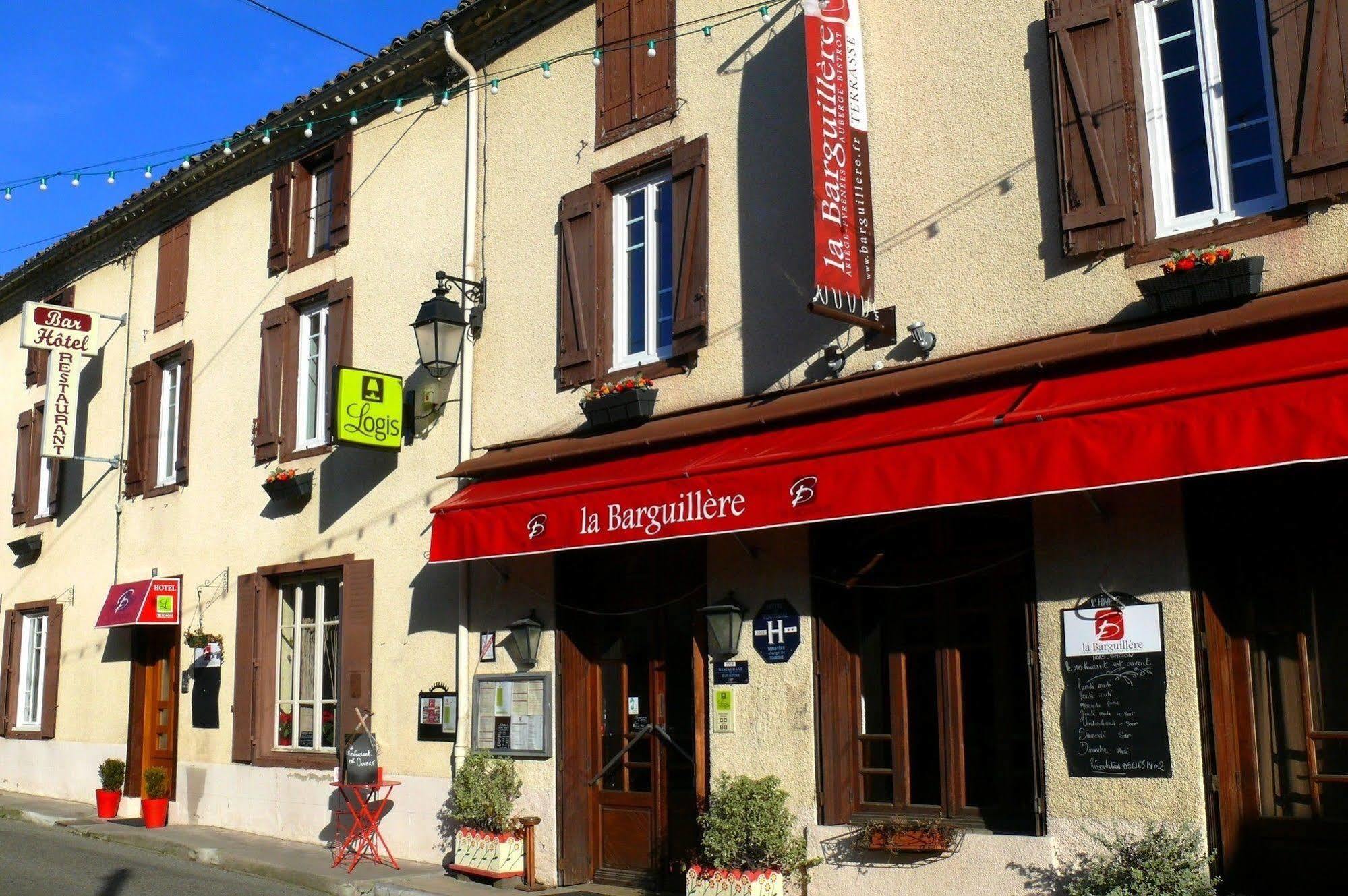Logis Hotel Restaurant La Barguillere 圣皮埃尔德日瓦 外观 照片