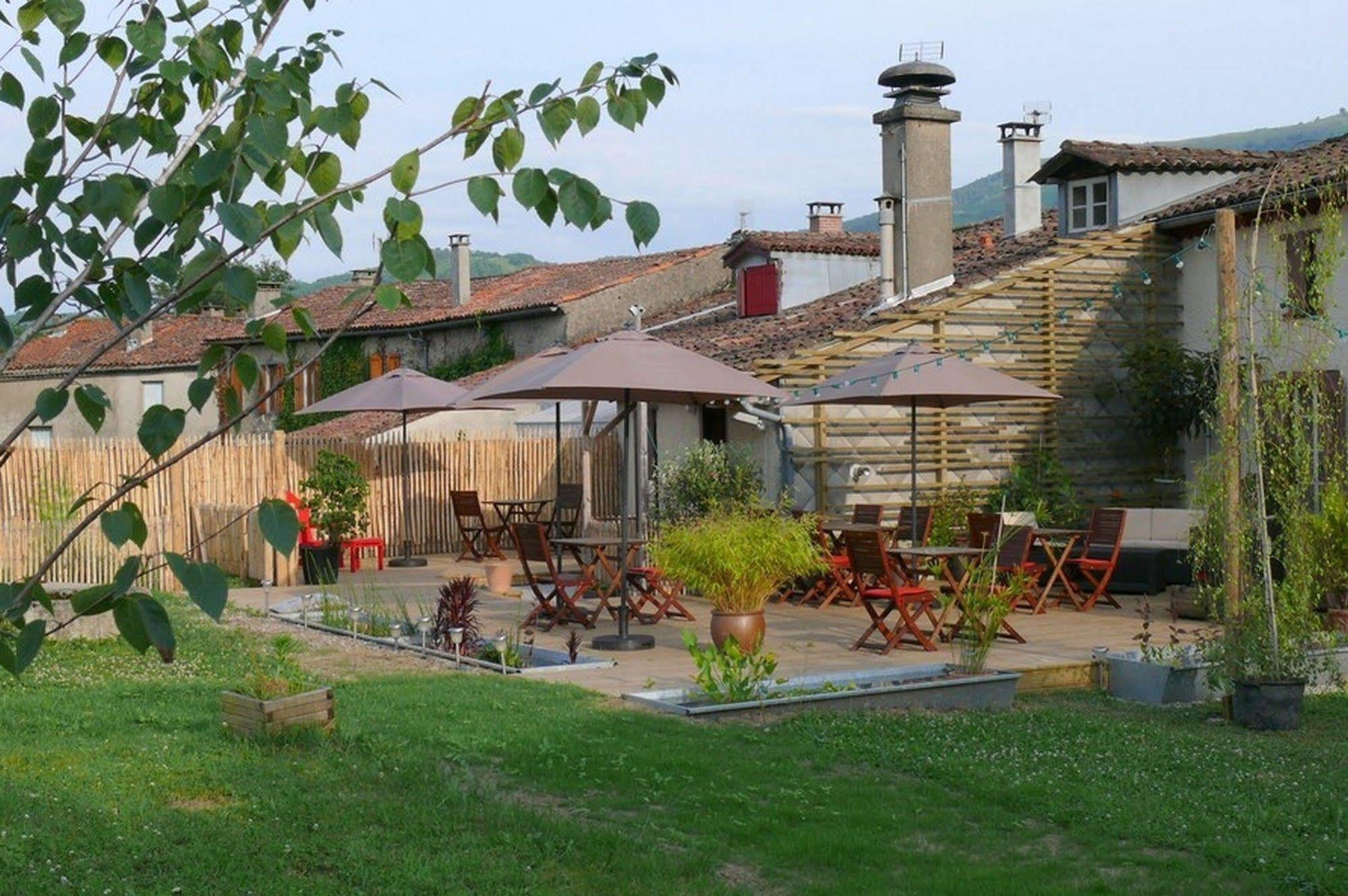 Logis Hotel Restaurant La Barguillere 圣皮埃尔德日瓦 外观 照片
